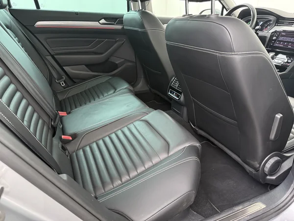 VOLKSWAGEN Passat Variant (2022) — foto 5 van 26
