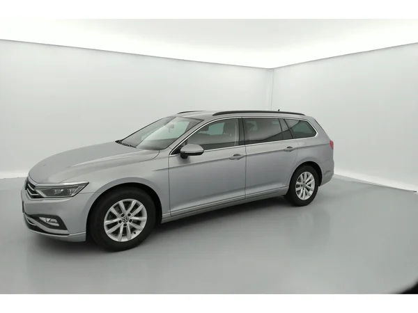 VOLKSWAGEN Passat Variant (2021) — foto 33 van 36