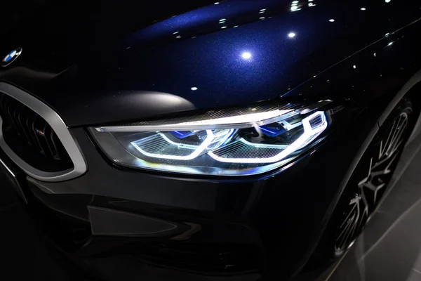 BMW M8 (2023) — foto 36 van 38
