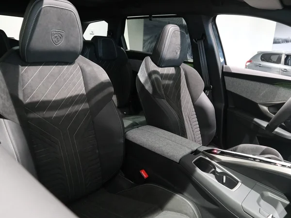 Peugeot e-5008 (2026) — foto 11 van 34