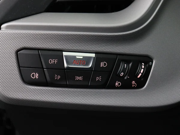 BMW 116 (2023) — foto 18 van 27