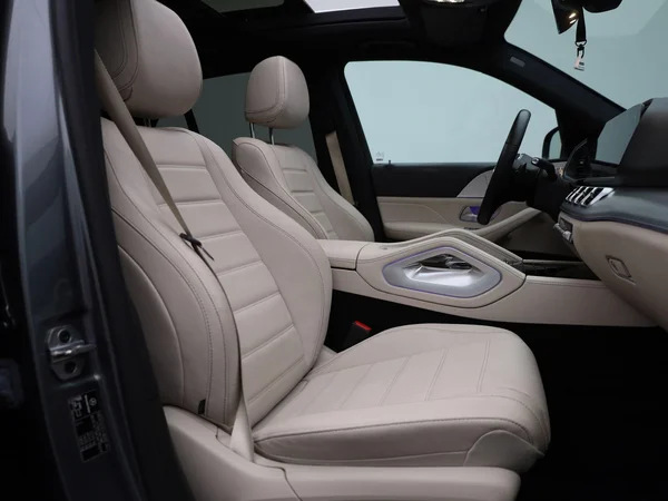 Mercedes-Benz GLE (2022) — foto 35 van 58