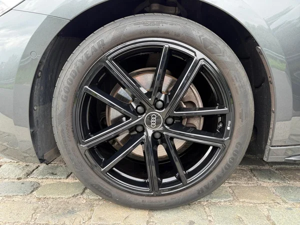 AUDI A5 Avant (2025) — foto 16 van 23
