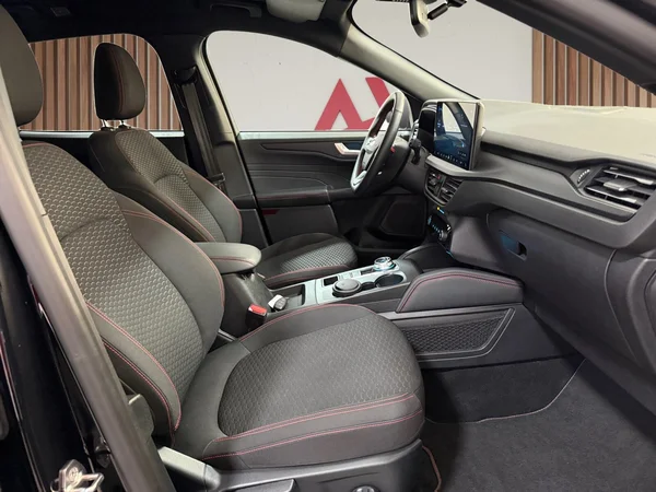 Ford Kuga (2025) — foto 21 van 29