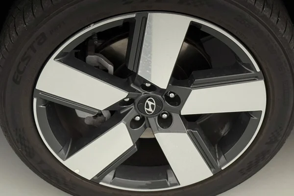 Hyundai Santa Fe HEV (2025) — foto 29 van 38
