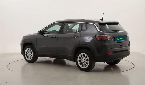 Jeep Compass (2022) — foto 23 van 30
