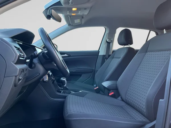 VOLKSWAGEN T-Cross (2024) — foto 13 van 16