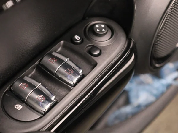 MINI Cooper (2023) — foto 22 van 40