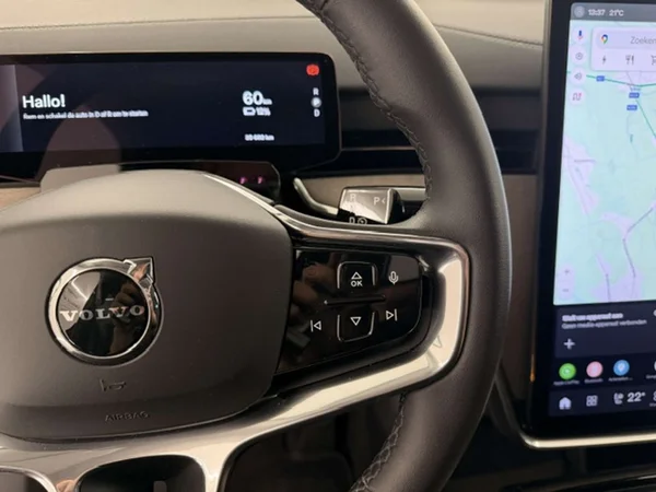 Volvo EX90 (2025) — foto 13 van 25