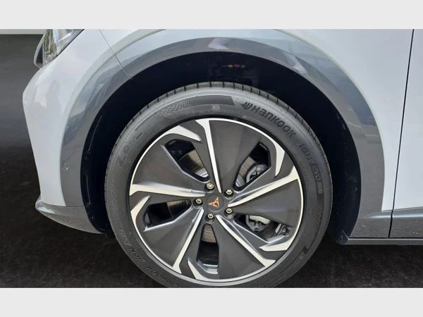 CUPRA Tavascan (2026) — foto 15 van 15