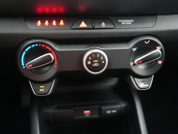 Kia Stonic (2025) — foto 10 van 20