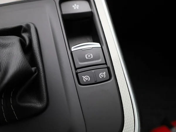 Renault Grand Scénic (2023) — foto 17 van 39