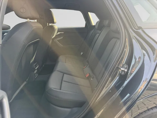AUDI A3 Allstreet PHEV (2025) — foto 11 van 24