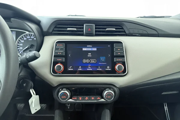 Nissan Micra (2022) — foto 3 van 21