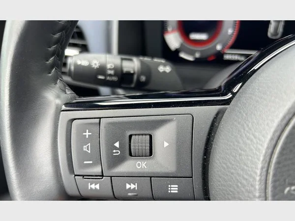 Nissan QASHQAI (2023) — foto 21 van 32