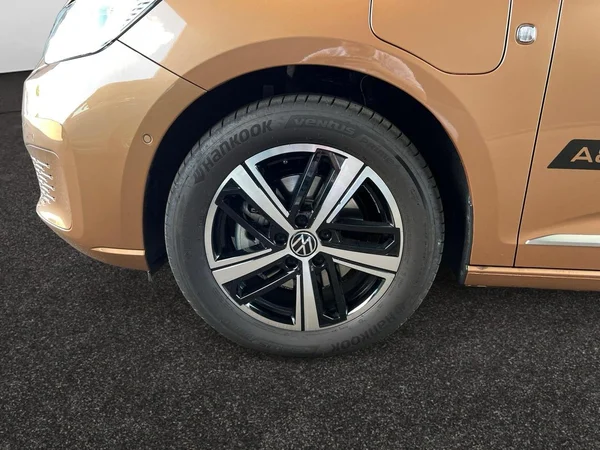 VOLKSWAGEN Caddy Maxi eHybrid (PHEV) (2026) — foto 14 van 17
