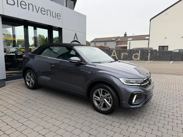 Volkswagen T-Roc (2023) — foto 17 van 26
