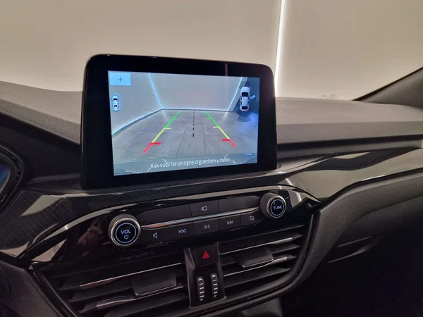 Ford Kuga (2023) — foto 5 van 13