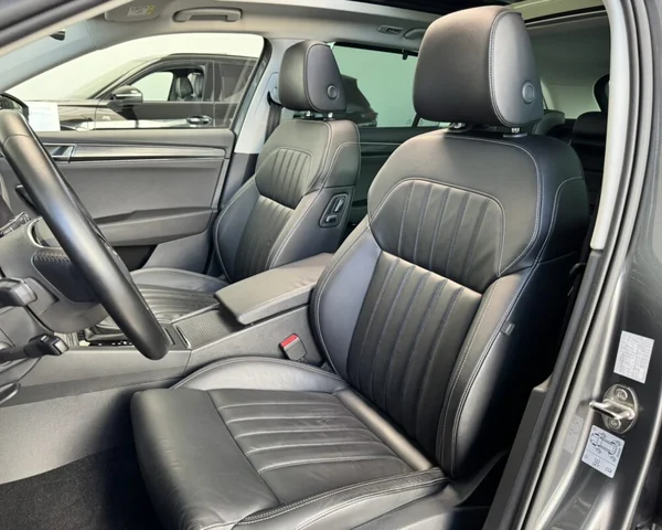 Skoda Superb (2022) — foto 9 van 30