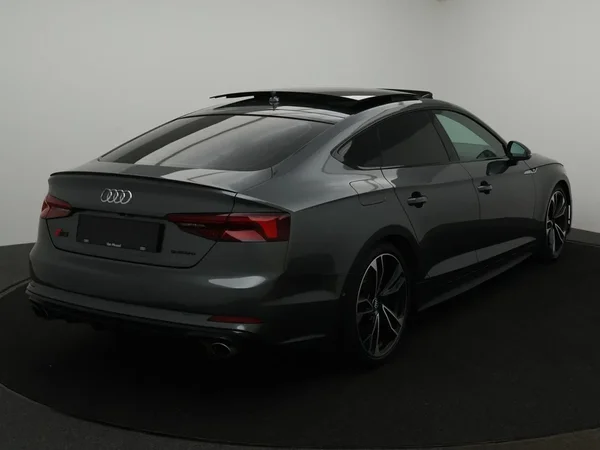 Audi S5 (2018) — foto 12 van 29