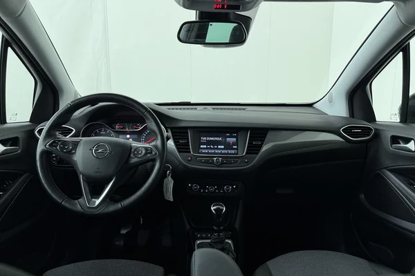 Opel Crossland (2022) — foto 17 van 17
