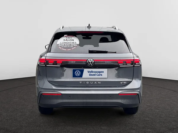 VOLKSWAGEN Tiguan (2025) — foto 19 van 24