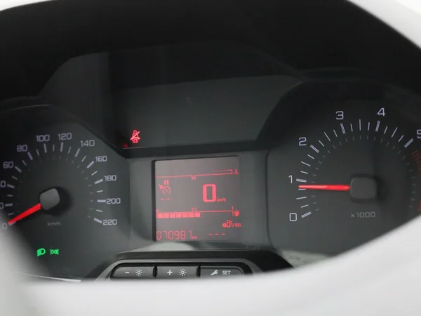 Peugeot Partner (2021) — foto 20 van 37