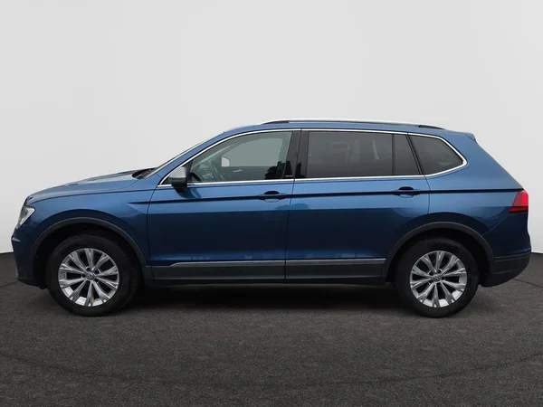 VOLKSWAGEN Tiguan Allspace (2020) — foto 12 van 24