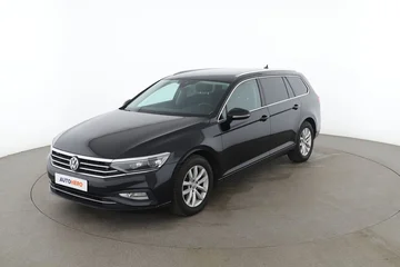 Volkswagen Passat 98681699-a0dc-4cba-bad9-bb59fd894458