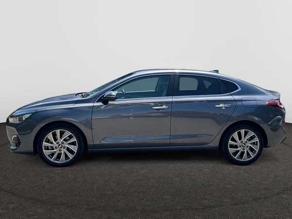 HYUNDAI i30 Fastback (2020) — foto 12 van 24