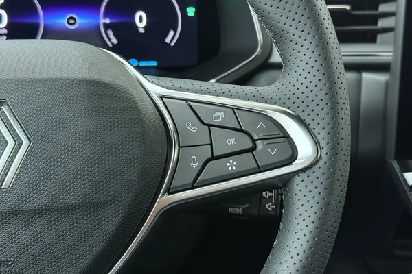 Renault Captur E-Tech (HEV) (2026) — foto 6 van 16