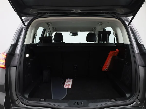 Ford S-Max (2022) — foto 6 van 39