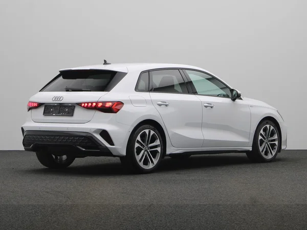 AUDI A3 Sportback (2025) — foto 12 van 21
