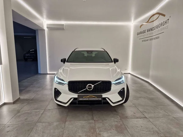Volvo XC60 (2024) — foto 9 van 16