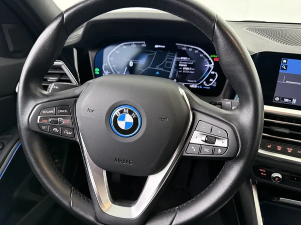 BMW 320 (2022) — foto 4 van 27