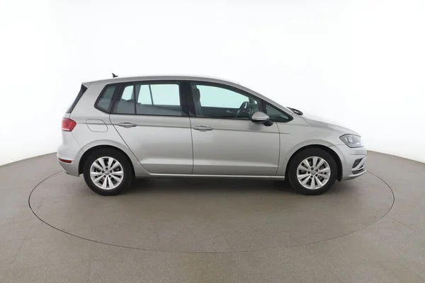 Volkswagen Golf (2020) — foto 13 van 16