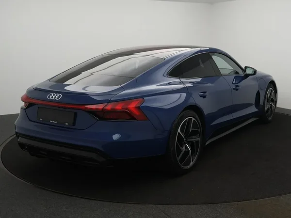 Audi e-tron GT (2021) — foto 12 van 30