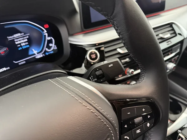 BMW 520 (2022) — foto 14 van 29