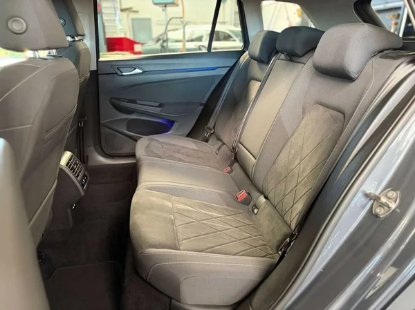 Volkswagen Golf Variant (2022) — foto 19 van 20