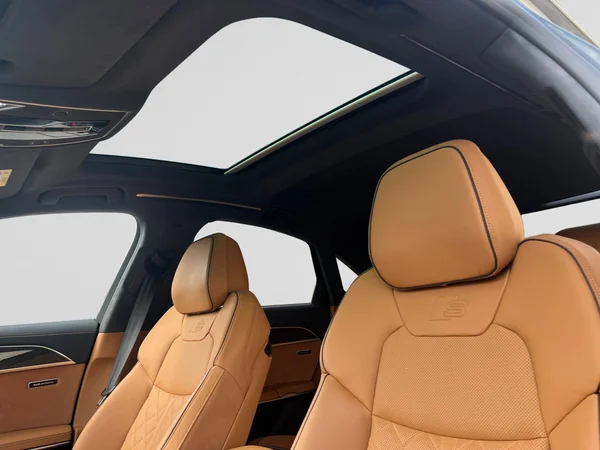 AUDI A8 PHEV (2025) — foto 12 van 16