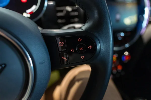 MINI Cooper (2024) — foto 20 van 35