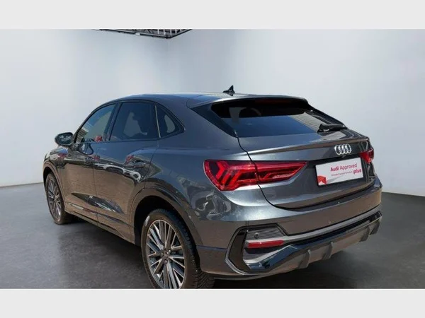 Audi Q3 Sportback (2024) — foto 12 van 26