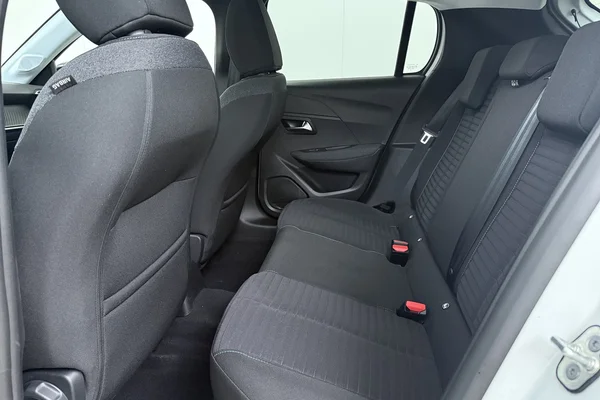 Peugeot 208 (2023) — foto 18 van 19