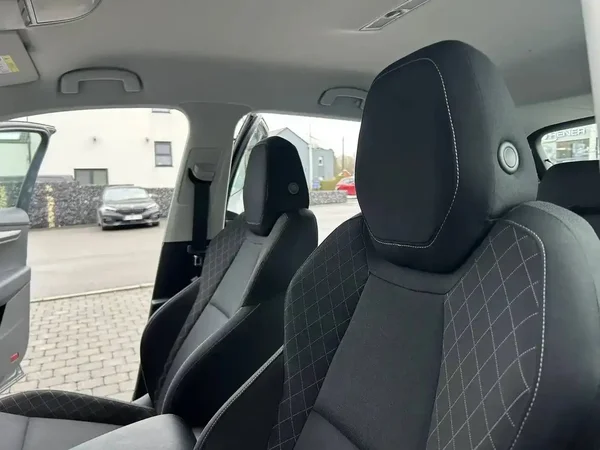 Skoda Karoq (2021) — foto 21 van 22