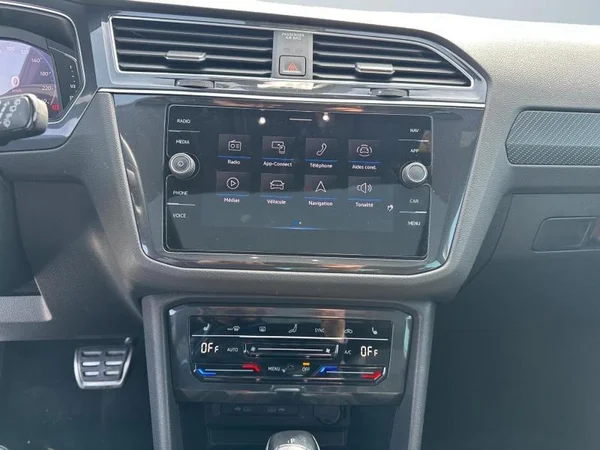 VOLKSWAGEN Tiguan (2022) — foto 6 van 34