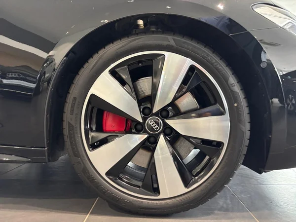 AUDI A5 e-hybrid (PHEV) (2026) — foto 16 van 24