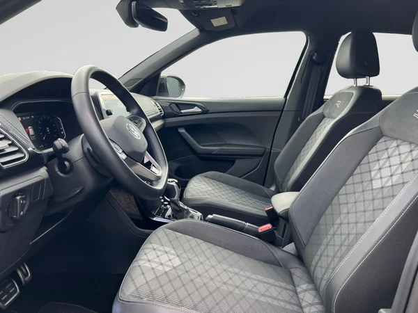 VOLKSWAGEN T-Cross (2025) — foto 2 van 24