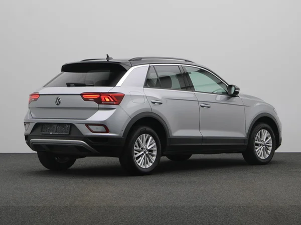 VOLKSWAGEN T-Roc (2022) — foto 12 van 19