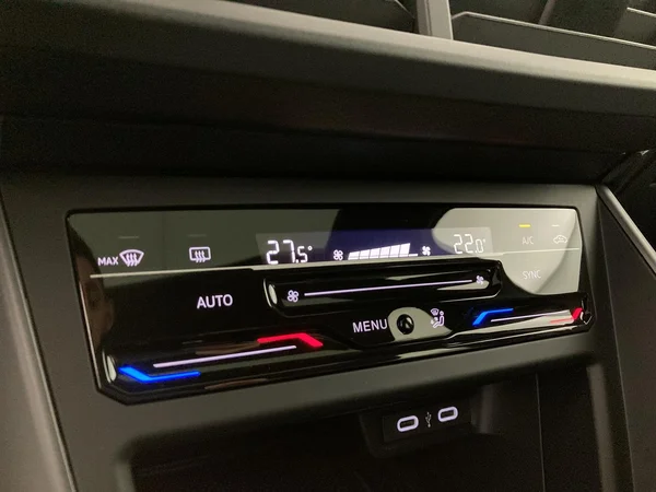 VOLKSWAGEN Taigo (2025) — foto 3 van 36