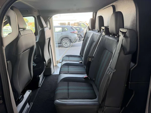 Ford Transit Custom — foto 21 van 21